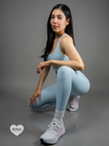 Conjunto Deportivo – Top de Soporte Clásico y Leggings de Talle Alto