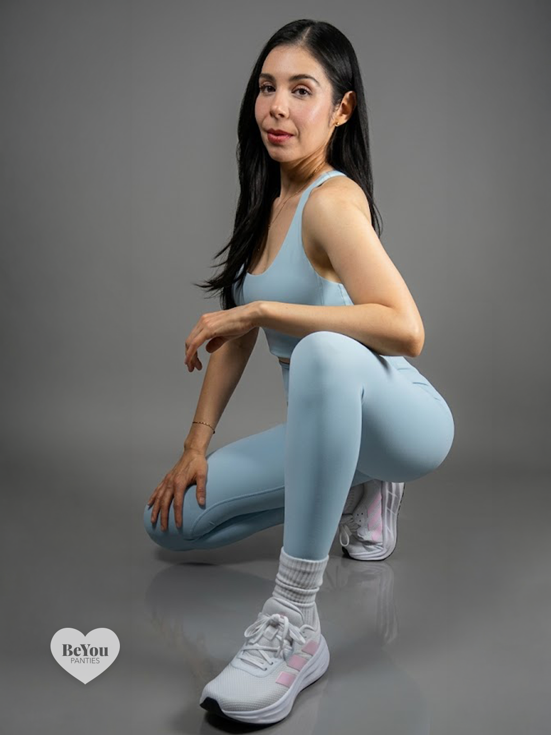 Conjunto Deportivo – Top de Soporte Clásico y Leggings de Talle Alto