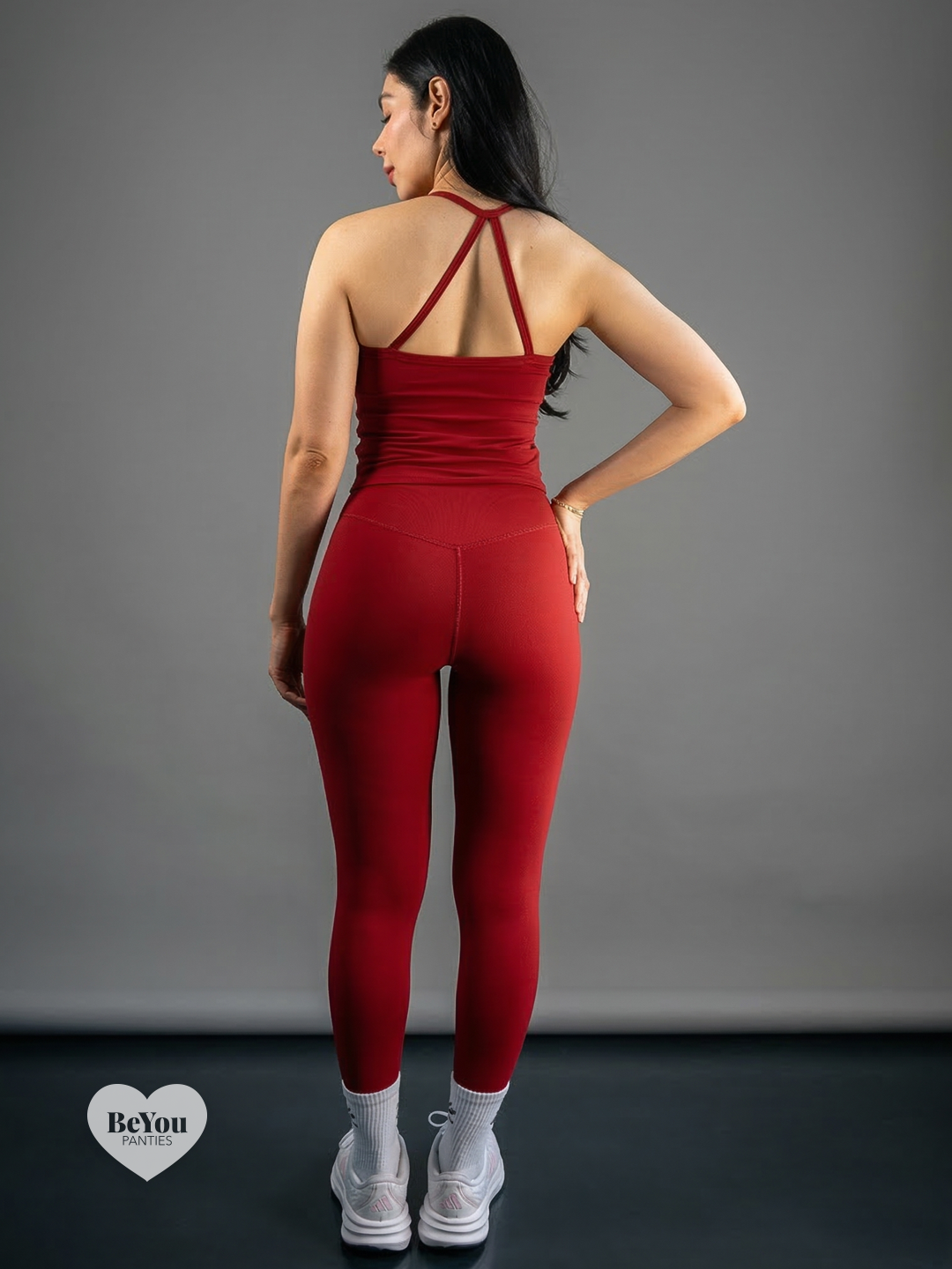 Set Deportivo "Essential Yoga" – Top de Tirantes Dobles y Leggings de Talle Alto