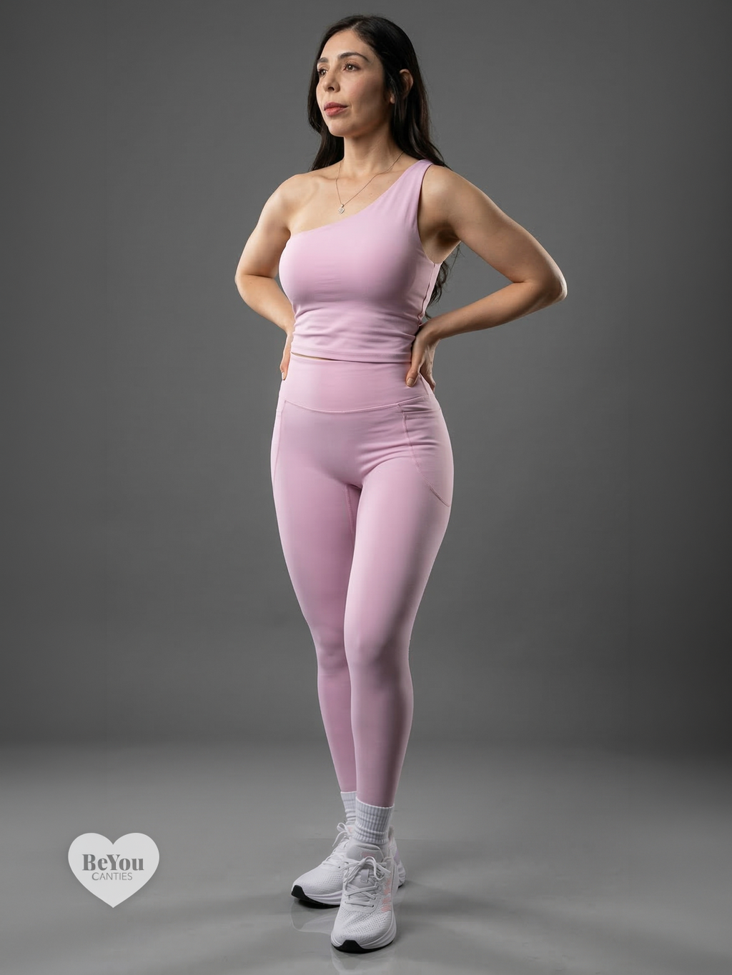 Conjunto Deportivo "One-Shoulder" – Top Asimétrico y Leggings de Talle Alto
