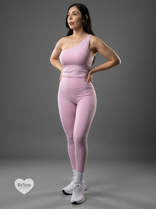 Conjunto Deportivo "One-Shoulder" – Top Asimétrico y Leggings de Talle Alto